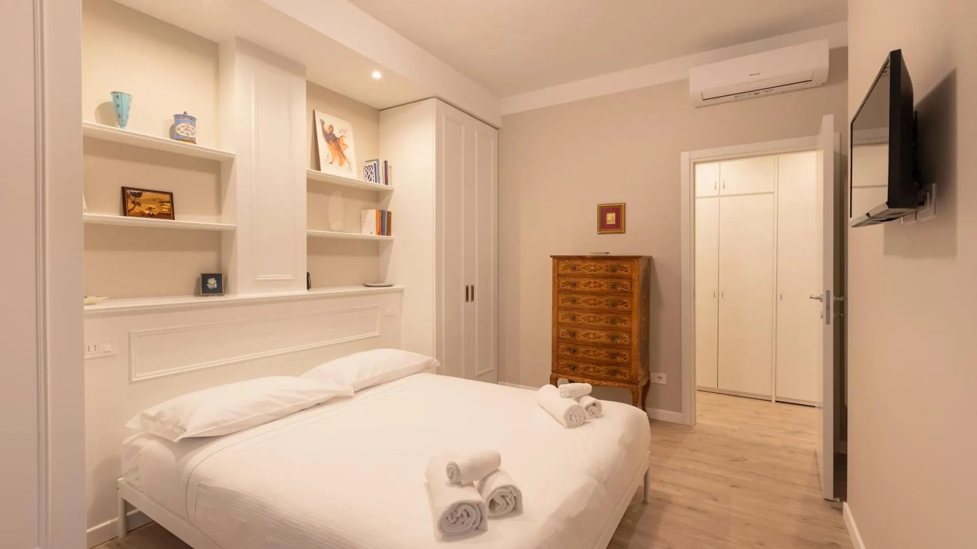 Wonderful 2 Bedrooms Fiera Area - Mirable Pm Milano 0*,  İtalya